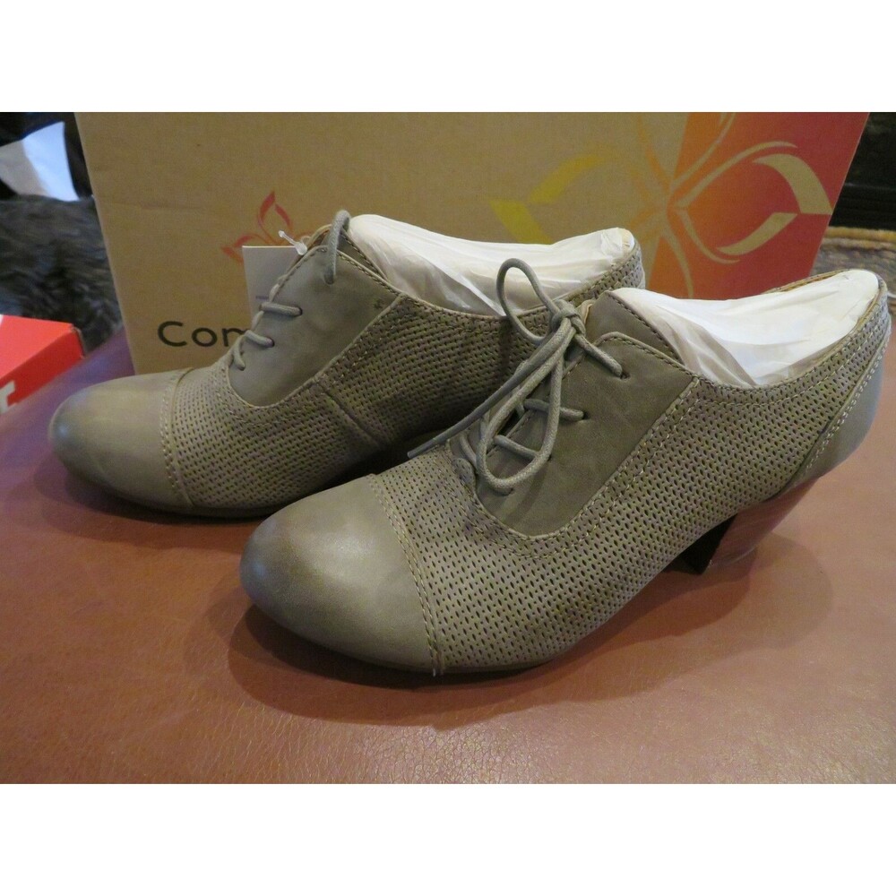 NWT Womens Pale Olive Green Comfortiva Angelique Shoes, 6.5